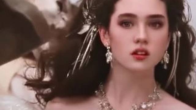 “那些奇幻童话里走出的美丽公主”♥️像坠入人间的天使 美得动人心魄~#神仙颜值 #美女 #一起追剧