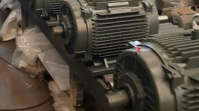 不必纠结当下，人生没有无用的经历，一直走，天一直亮。