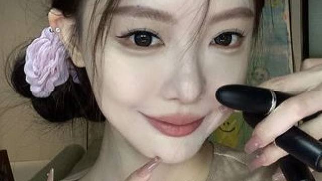 omg ！姐被大子弹头击中了#子弹头长大了 #MAC大子弹头 #口红试色