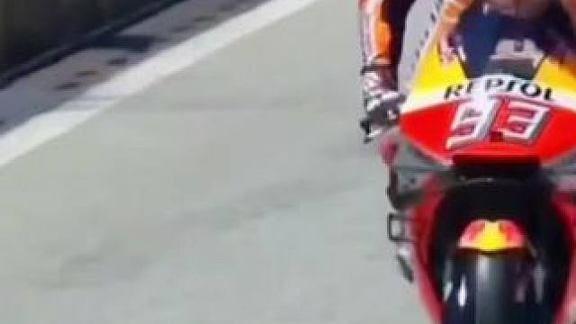 #motogp #93号马奎斯 #压弯 #摩托车比赛 #专业动作请勿模仿