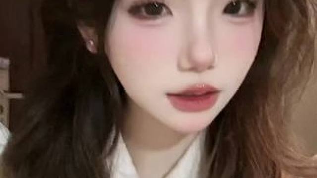 看起来很呆#天蝎 #今天当甜妹 #甜甜的手势舞 #请和我约会