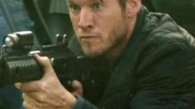 毒枭雇佣职业狙击手，击杀竞争对手，缉毒局直接请出突击队清缴！ #高分电影 #电影推荐 #动作片 #狙