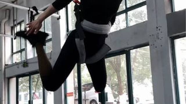 老叶选的bgm#室内蹦极 #暴汗燃脂瘦全身 #网红健身打卡地 #丹妮减脂操