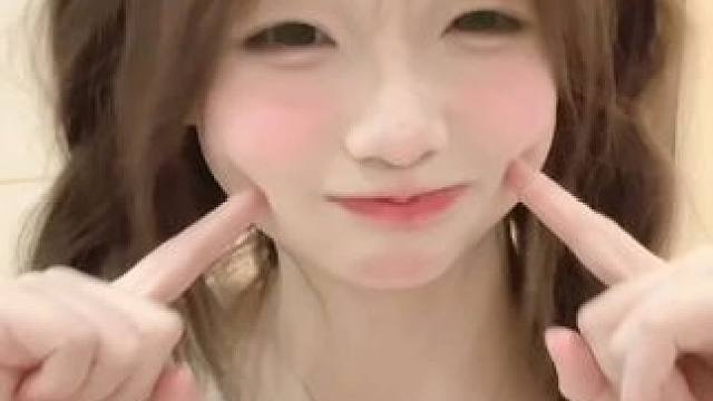 腮红打对 嫩味加倍～˶><˶   #腮红 #甜妹