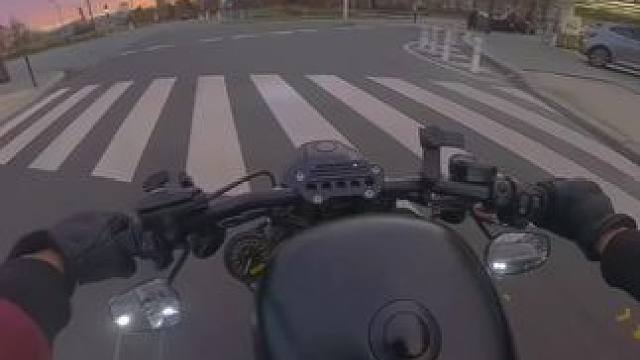 这声浪谁听了不上头 #哈雷883 #机车声浪  #机车第一视角 #复古机车 #哈雷x48