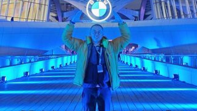 参加了一个一群老外说中文的发布会。宝马5系上市了，43.99万起。i5M60价格真合适啊，63.99