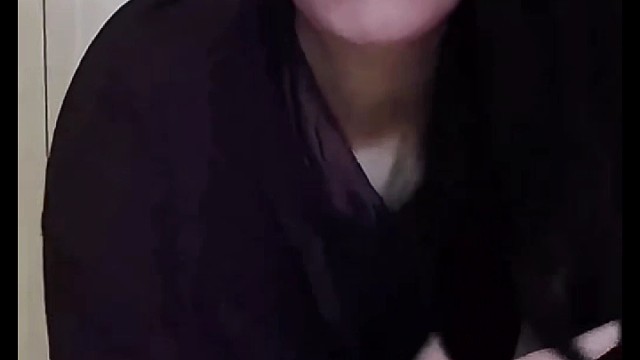 馥蕾诗格酒束果果，胭脂醺玫瑰酱紫色，粉色微醺腮红。