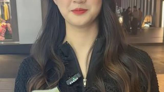 热爱运动的女孩 #街头采访 #深圳 #颜值 #完美身材 #微胖女生