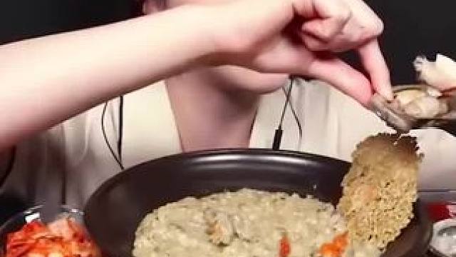 #韩国吃货主播 #吃货日常 #妈呀太香了 #爱美食爱生活 #嘎嘎好吃