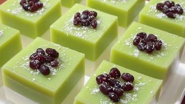 过年的时候水果不要直接端上桌了，做成水果牛奶冻，亲朋好友都夸好吃#一学就会的小甜品 #年夜饭必备甜品