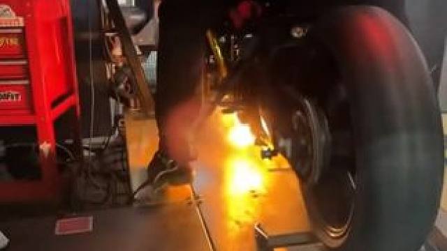 #内燃机的魅力 #机械之美 #排气声浪 #专业动作请勿模仿 #马力机