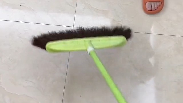 这小孩长的好成熟啊