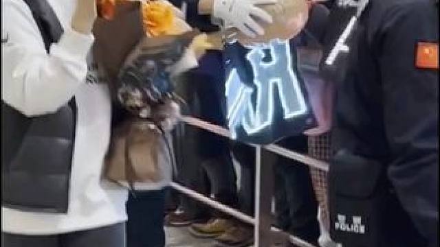 #花样滑冰，优雅知性，乖巧懂事，一直都是小千金的标签，沈阳的冰迷有福了，千金抵达沈阳。美的不可方物…