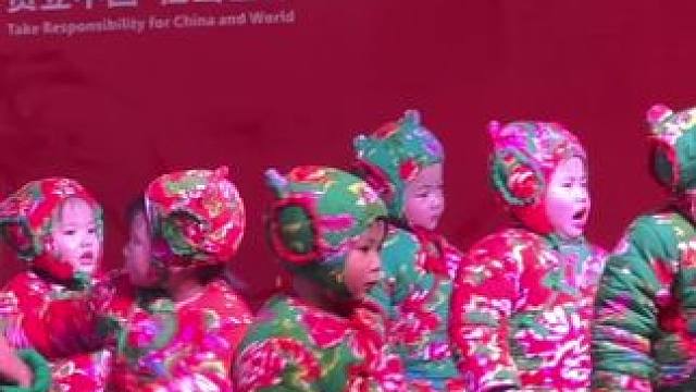 人类的幼崽，你想象不到。#人类幼崽 #幼儿园里欢乐多 #搞笑 #东北大花袄