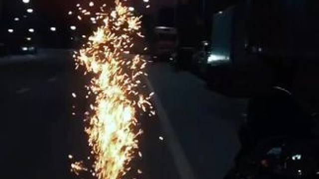 时光筛掉的只不过是本就不坚定的东西#风和自由 #机车摄影