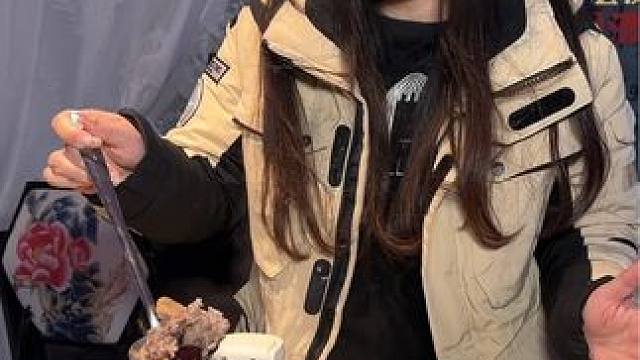 9.9吃鱼头火锅，#天儿冷吃点啥 #真材实料好味道 #附近美食 #吃肉我们不将就 #一起吃烤肉