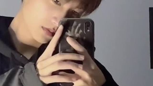 板仓 罗鹏 谈恋爱挺麻烦的 以后就麻烦你啦#自贡 #理想男友 #憨憨男孩