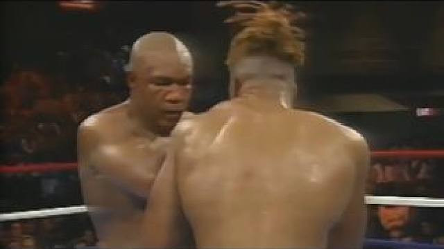 老拳王福尔曼遭遇拳坛黑哨！深感自己挡了年轻人的路，赛后宣布退役#拳击 #kotv #拳王 #福尔曼