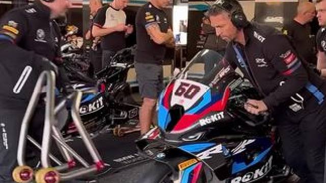 wsbk宝马s1000rr 准备起飞#摩托车领航计划 #专业动作请勿模仿 #机车 #摩托车