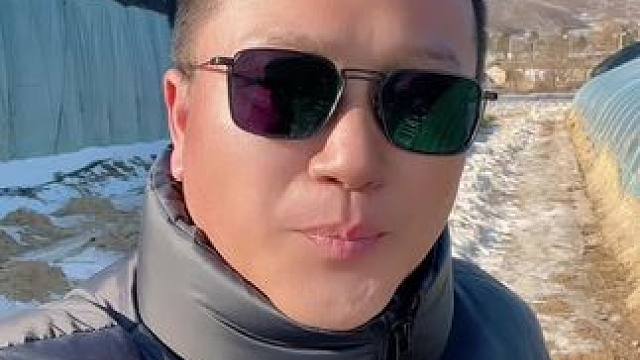 年味儿和快乐一直都在，只是换了一批人快乐了，咱们都是放烟花给孩子看的人了#最浓的年味儿永远在童年 #