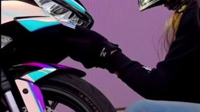 车友们把你们的大宝贝发在评论区看看谁的最乖#机车 #摩托车 #机车美女 #酷毙了#女骑