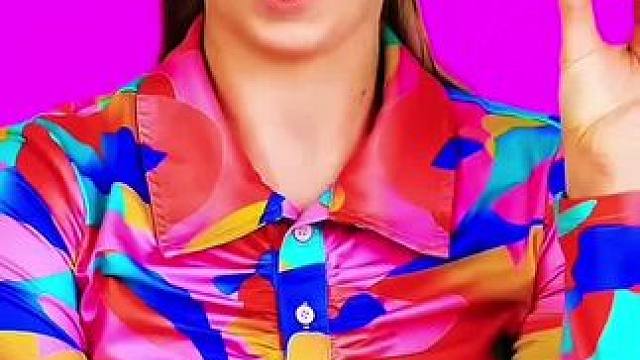 把口红换成水放冰箱里，这操作简直太牛了！#看一遍笑一遍 #万万没想到 #这操作都看傻了 #沙雕老外 