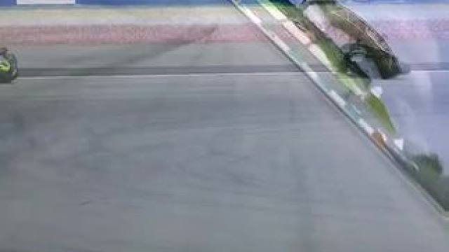 #摩托车比赛 #滑胎过弯 #压弯 #专业动作请勿模仿 #大神控车