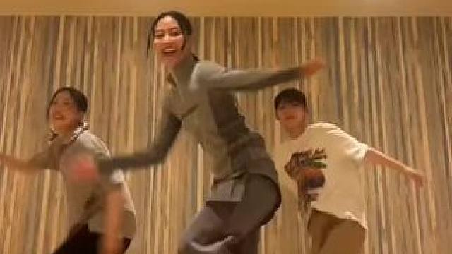 #跳舞可以忘记一切烦恼 #dance #hiphop #跳舞使人心情愉悦