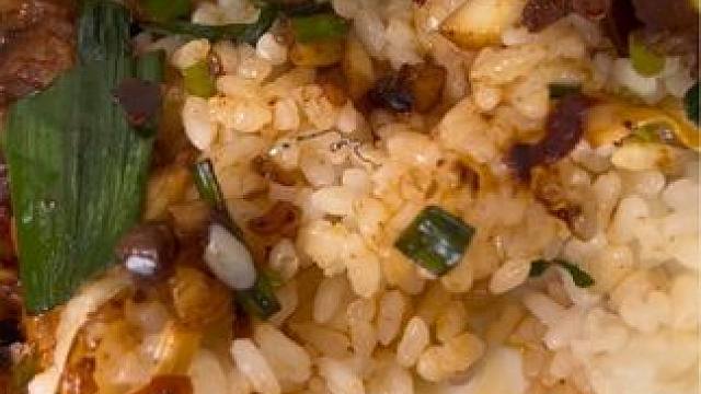 卖25的盖饭，我只付了老板20，老板还跟我道歉