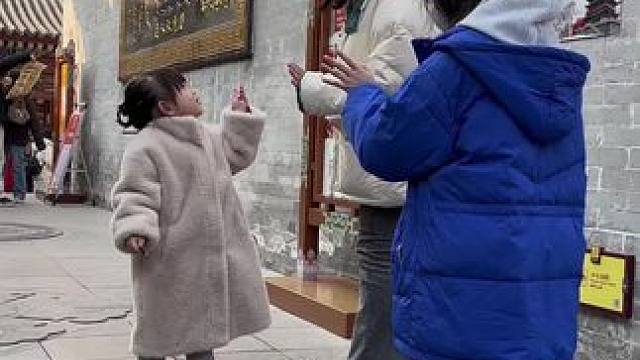 小橙子女士开启社牛的一天#骗你生女儿