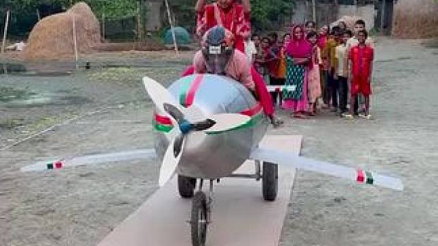 今日新游戏，开飞机投篮#分享有趣的视频 #老外真会玩 #农村欢乐多