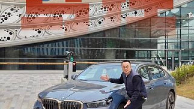 终于开上了心心念念的宝马i5，这台车被调教的恰到好处。所有特别柔和在一起，您猜怎么着？特别BMW！#