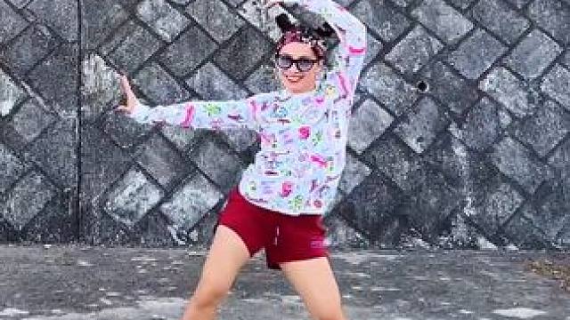 舒适尊巴健身舞MASHUPS #舒适尊巴舞 #户外舞蹈 #尊巴燃脂舞 #原创编舞 #舞动青春活力