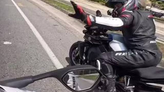 看清楚了  雅马哈mt10