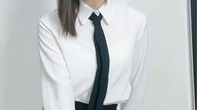 今天不看车，看小美#西安女骑 #甜美女孩