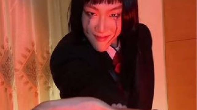 想被妈咪绑到狂欢之椅上吗❤️#川上富江 #掐脖舞 #第五人格 #梦之女巫