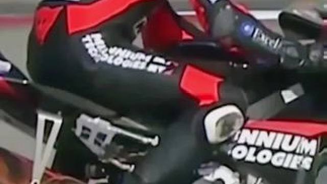 #摩托车比赛 #专业动作请勿模仿 #滑胎过弯 #大神控车 #motogp