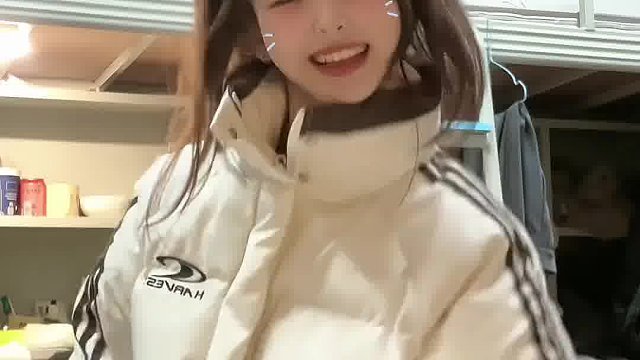 我先来 把她弄哭