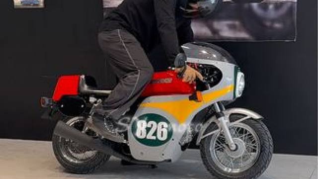 骑着mini小车回家过年
#摩托车 #机车 #机车摄影 #摩托车改装 #复古摩托