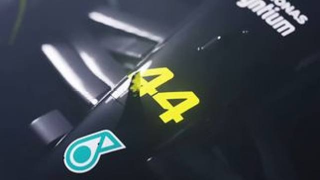 梅奔44变法拉利44 #F1 #f1赛车 #f1 #赛车 #汉密尔顿  
梅奔44变法拉利44，明天