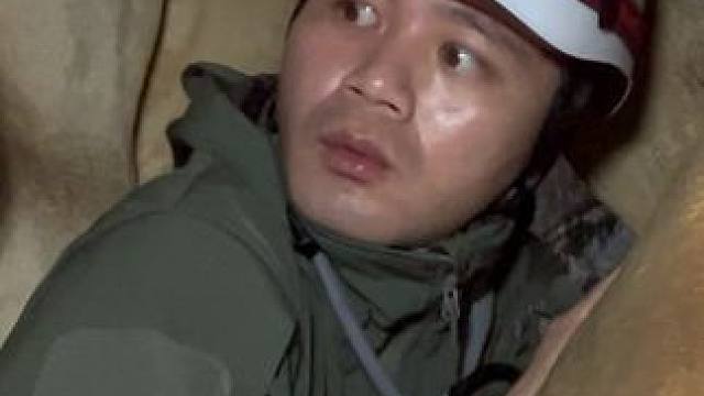 在山洞里肆意飞快的奔跑是一种什么样的体验。#洞穴探秘 #惊险刺激 #西格玛男人 #真实户外 #旅行大