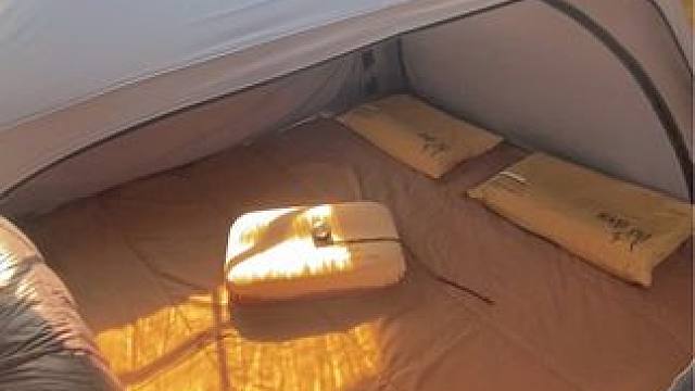 烤箱到了，顺便清清烟囱。 #雪中露营 #帐篷 #一个人的露营时光 #罗迪的露营日记