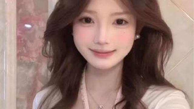 (〃> з <〃)♡飞吻全场（老婆才能接）
#甜甜的手势舞 #甜妹 #看镜头宝宝