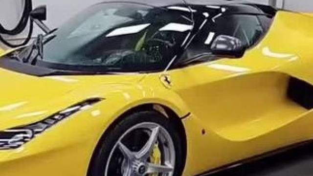 拿下法拉利拉法，贴膜中#法拉利拉法 #小小小酷哥