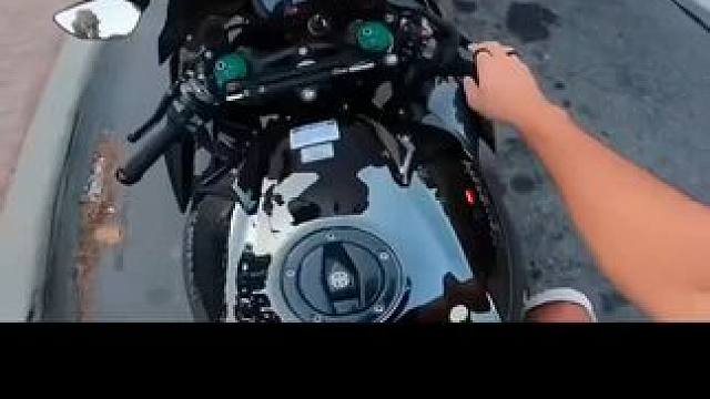 欣赏一波川崎H2的魅力 #每个男人都有一个机车梦#川崎h2r #摩托车回头率爆棚视频 #机车控 #摩