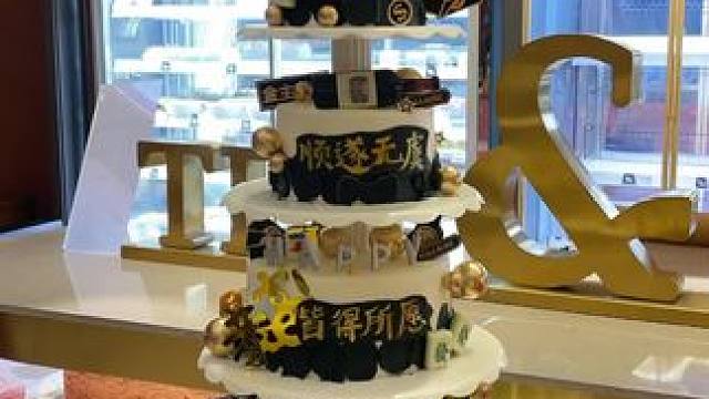 6⃣️层男士蛋糕 送货路上赶上下班高峰期堵车！生怕路上磕磕碰碰安全送到啦顾客超满意！#男士蛋糕