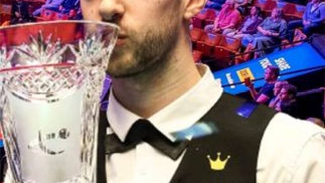 双赛点逆风乱局，小特化身中袋王子，控球准度在线翻盘 #斯诺克 #特鲁姆普 #一杆清台 