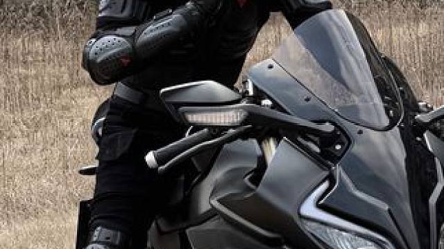 自由跟快乐才是生活的最高旨意，世界这本书，我又多翻了两页. #机车男孩 #185大帅哥 #450sr