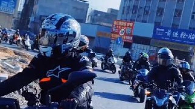 嗡嗡嗡，回家过年！ 回家过年咯，一路平安#回家过年 #过年 #回家 #新年快乐 #motogp