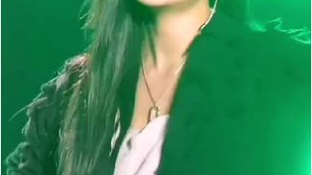 走马才不是为了观花，是为了看对岸的你